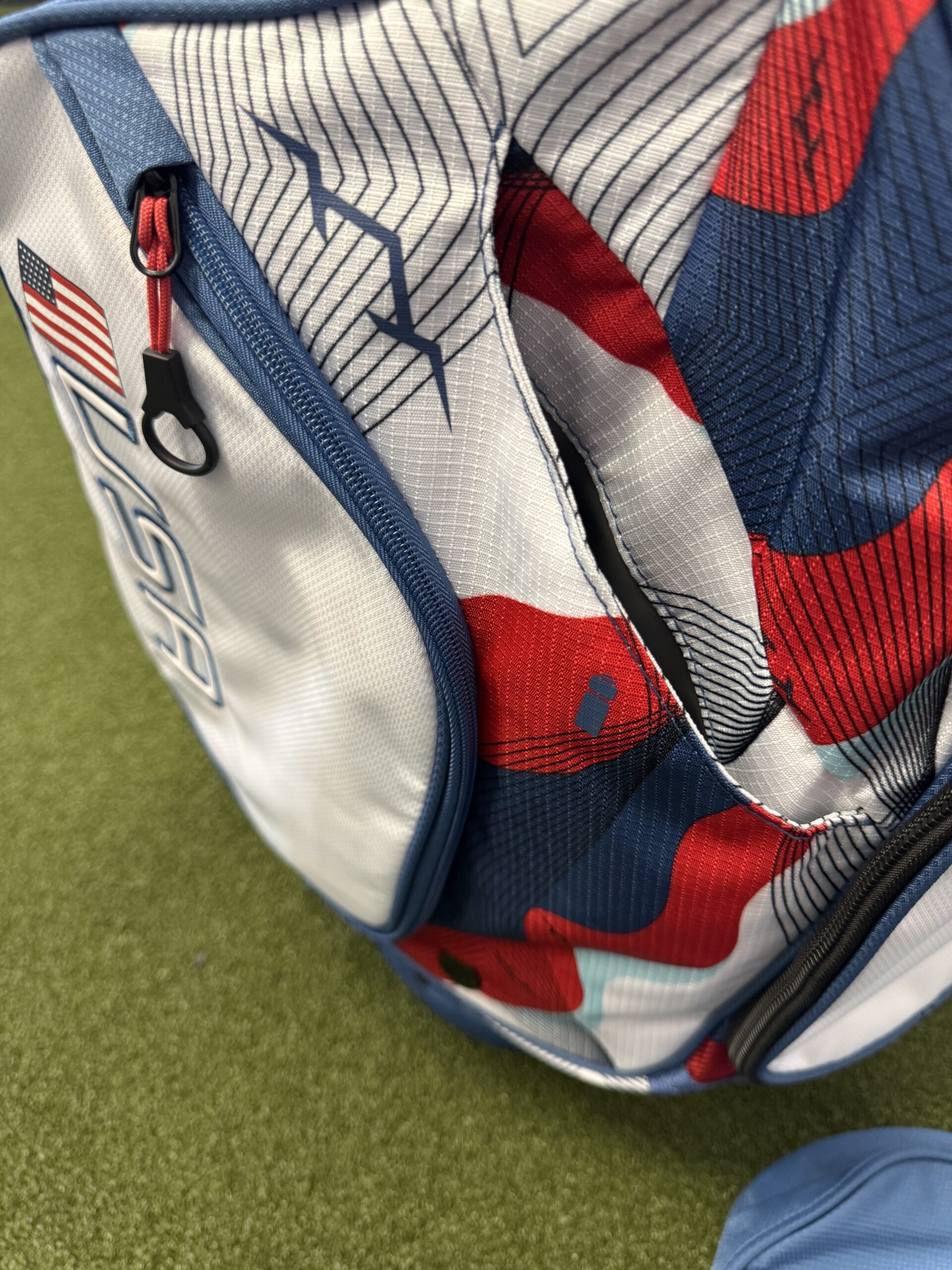 Sun Mountain Eclipse E-3.5 14-way Stand Bag USA Limited Edition - Image 8